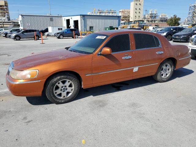 2002 Lincoln Town Car Signature