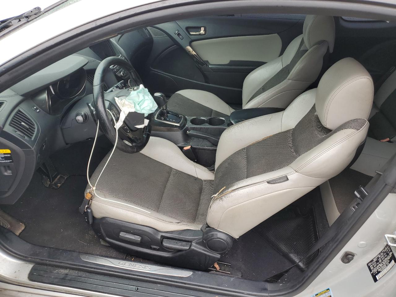 2013 Hyundai Genesis - Image 7