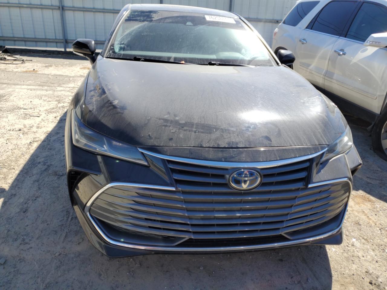 2020 Toyota Avalon - Image 5