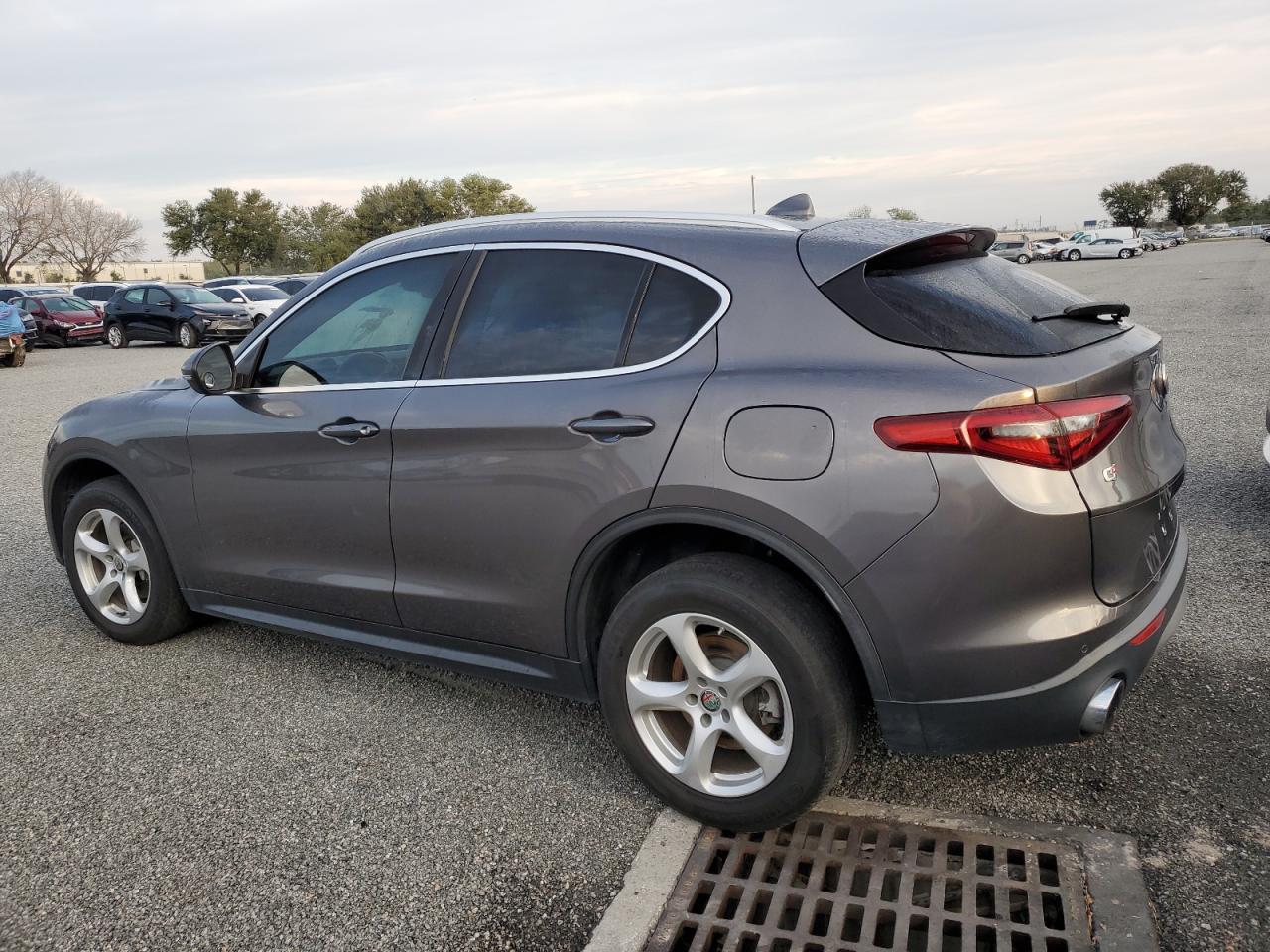 2019 Alfa Romeo Stelvio - Image 2