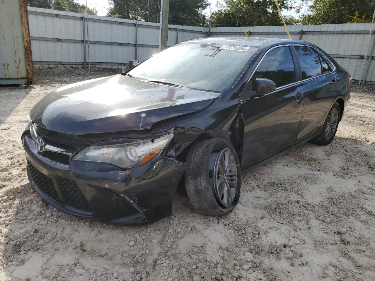 4T1BF1FKXHU334770 2017 TOYOTA CAMRY - Image 1