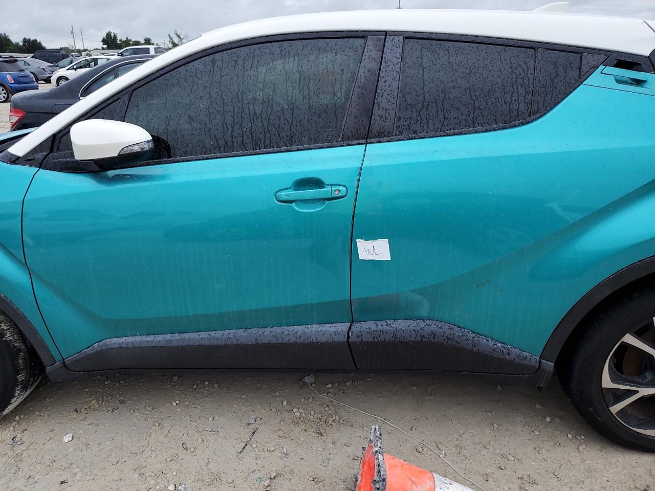 JTNKHMBX2J1008191 2018 Toyota C-Hr Xle