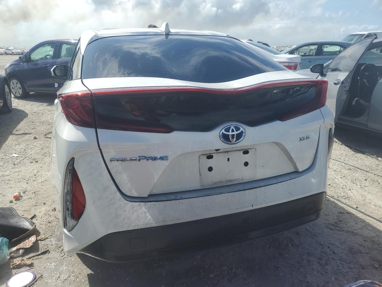 2020 Toyota Prius Prime Le VIN: JTDKARFP9L3150061 Lot: 76361354