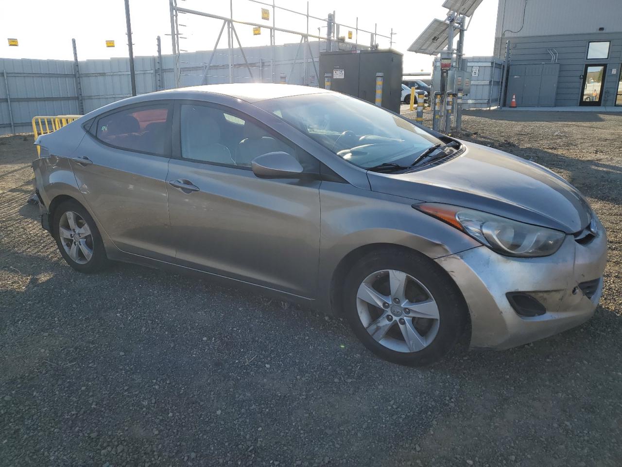 2013 Hyundai Elantra - Image 4