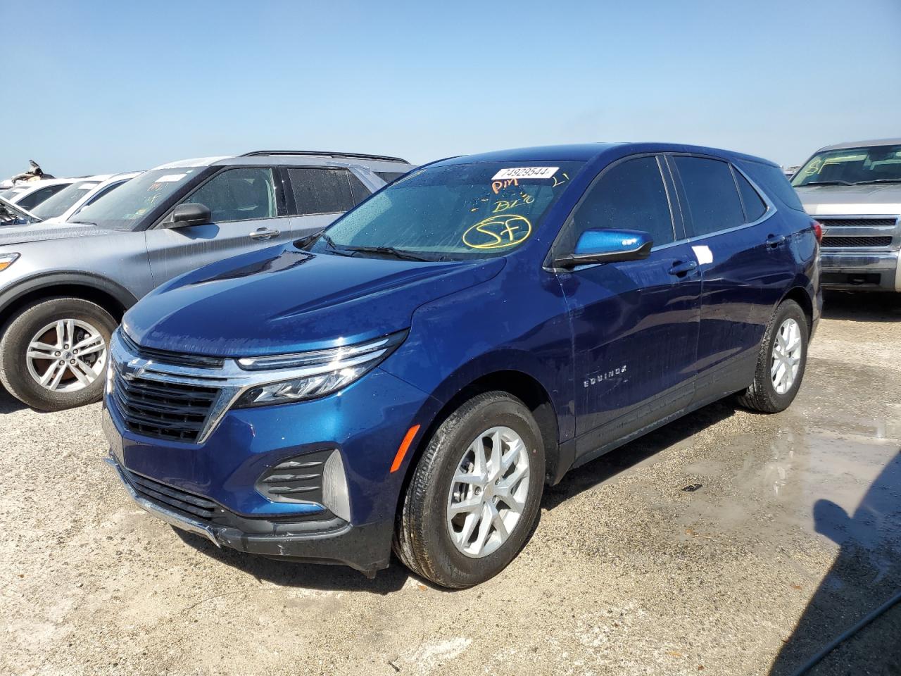 2022 Chevrolet Equinox - Image 1