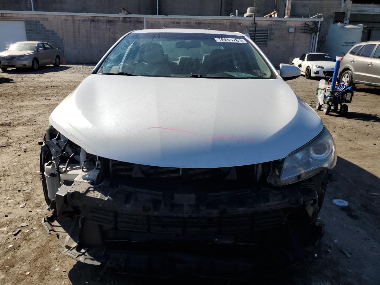 VIN 4T1BF1FK3HU352592 2017 TOYOTA CAMRY no.5