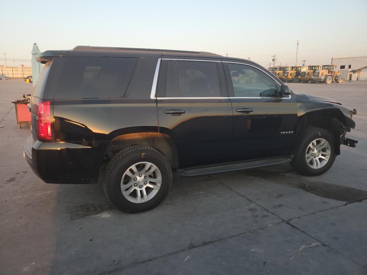 1GNSCAEC0KR171443 2019 Chevrolet Tahoe C1500 Ls