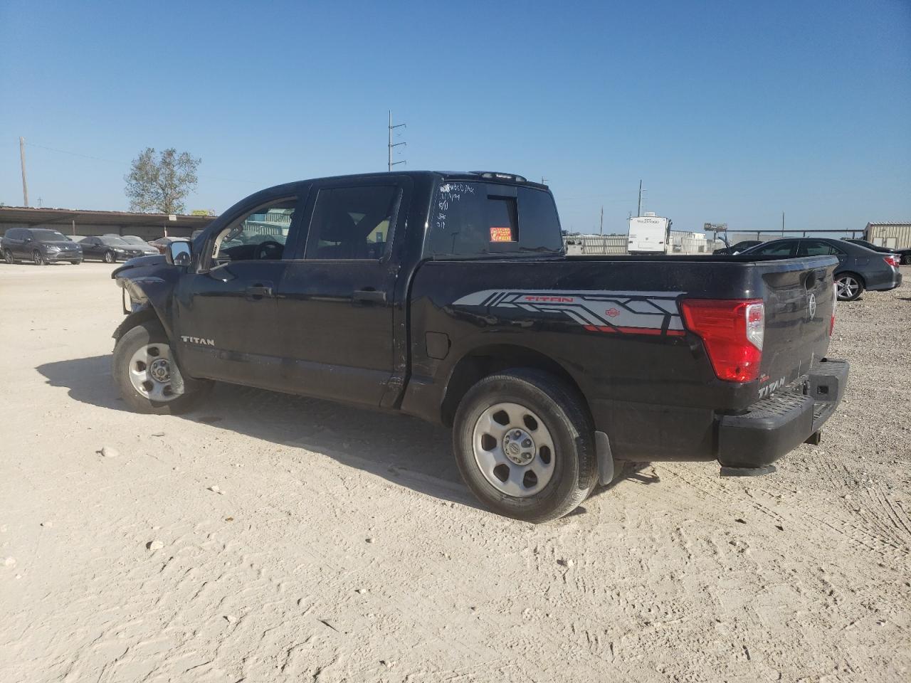 2019 Nissan Titan - Image 2