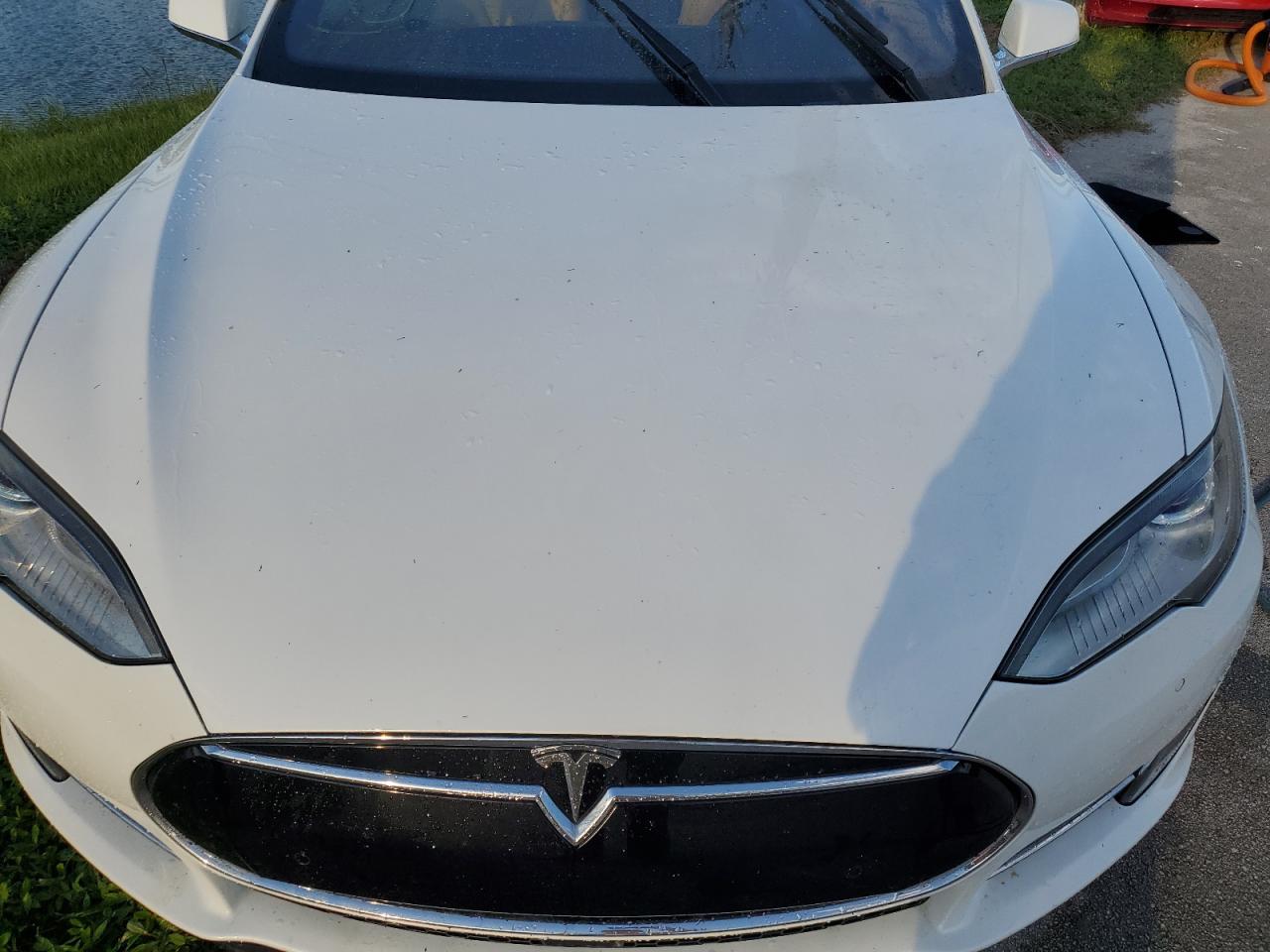 2015 Tesla Model S VIN: 5YJSA1E27FF112505 Lot: 74085334