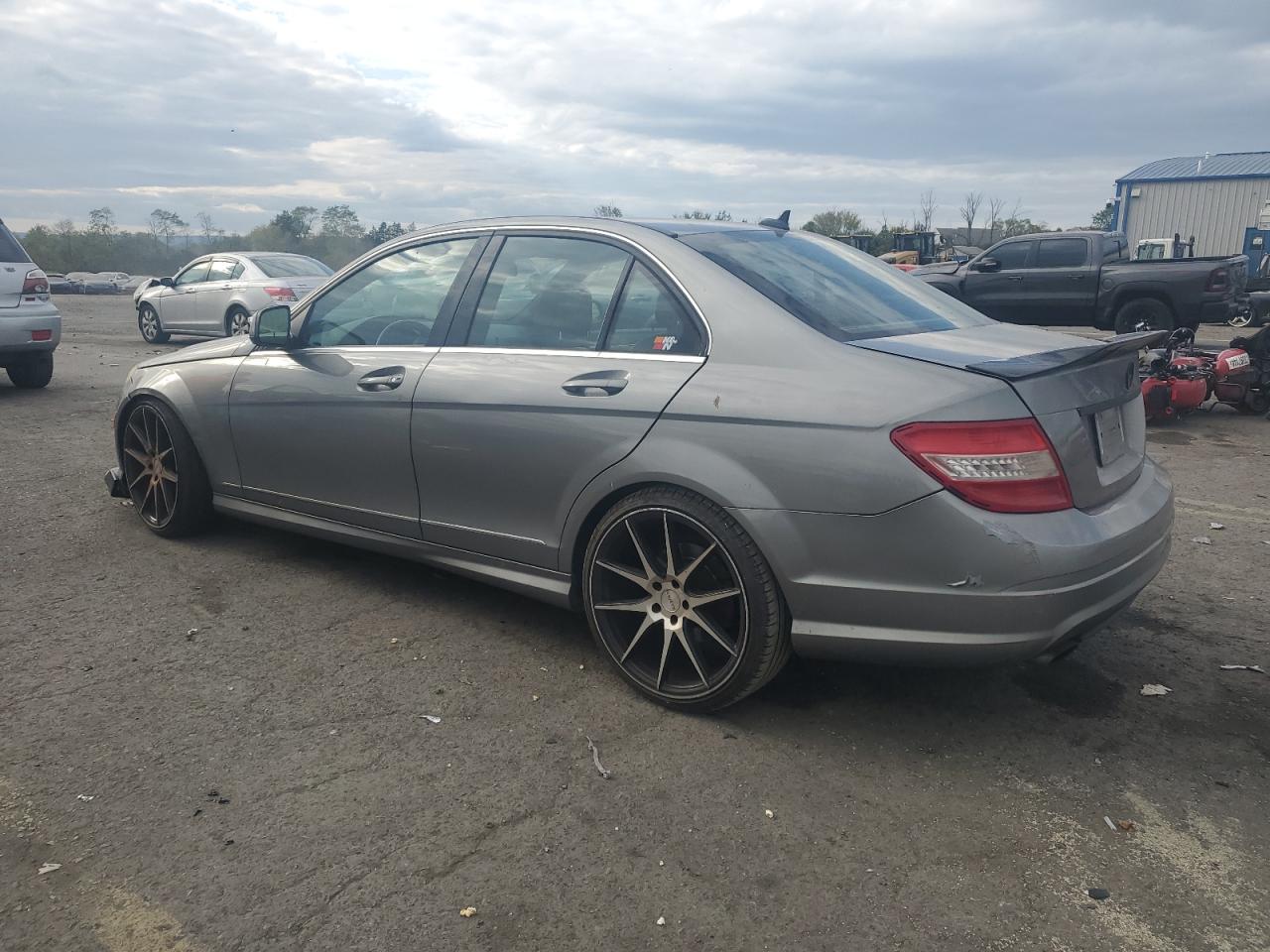 WDDGF54X19R053144 2009 Mercedes-Benz C 300