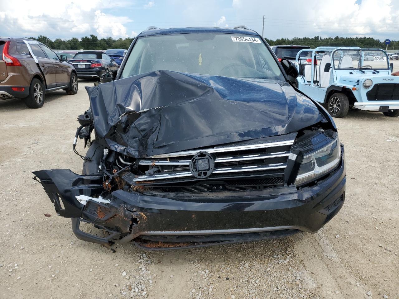 3VV3B7AX8KM014094 2019 Volkswagen Tiguan Se