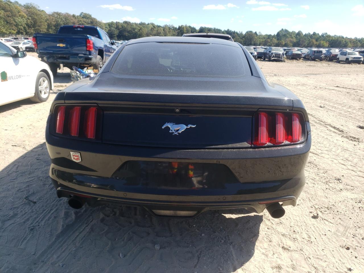 1FA6P8TH2F5428935 2015 Ford Mustang