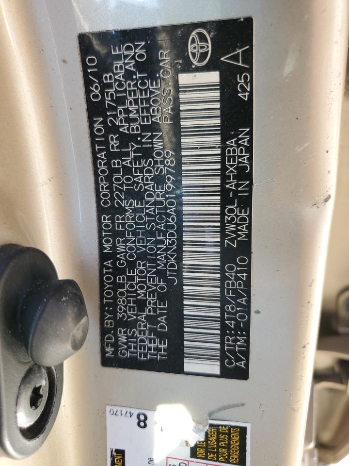 2010 Toyota Prius - Image 12