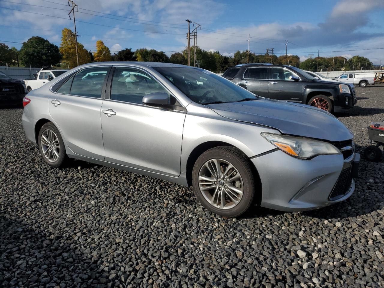 VIN 4T1BF1FK2GU169232 2016 TOYOTA CAMRY no.4