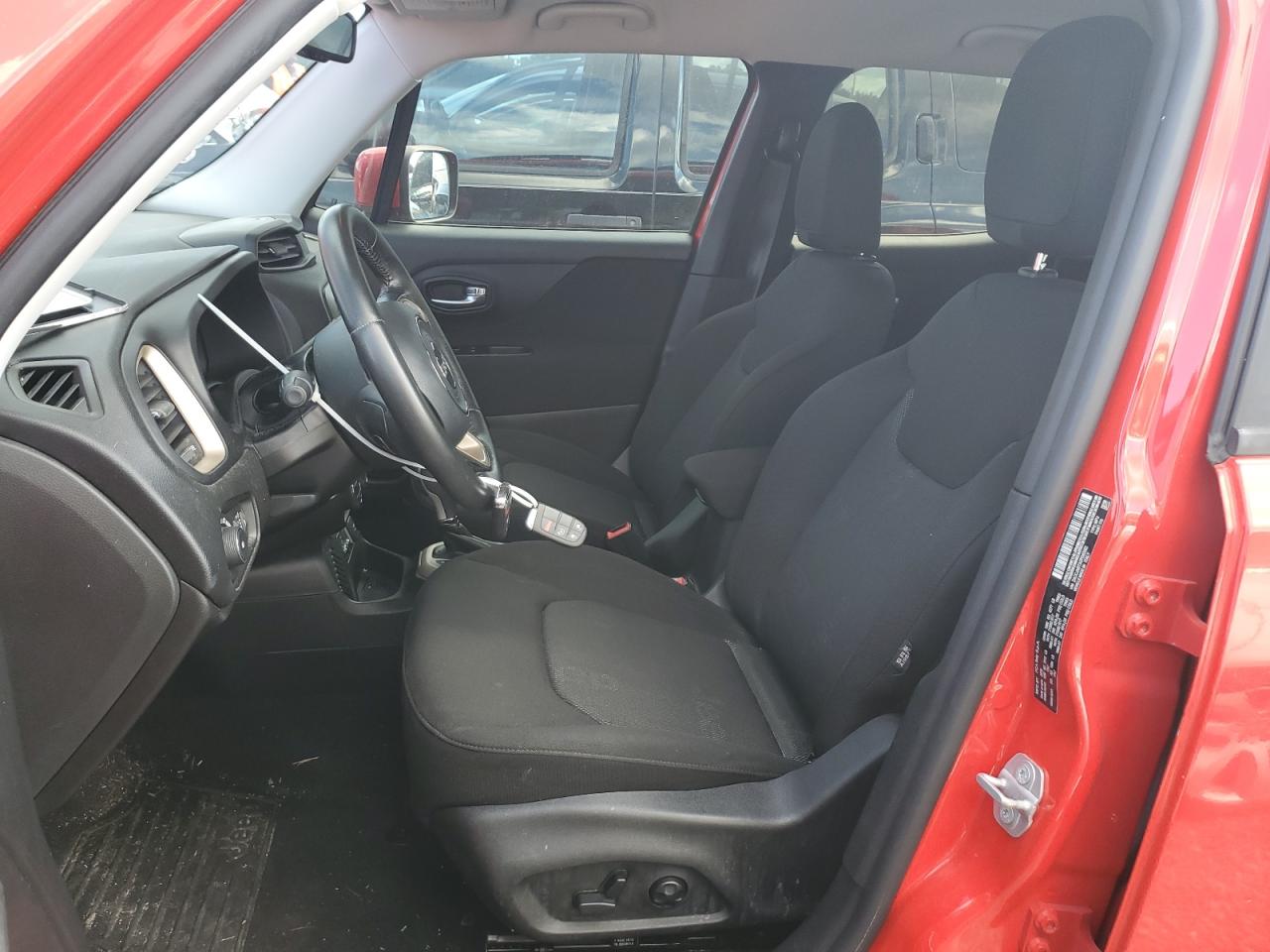 ZACCJABT3GPD82682 2016 Jeep Renegade Latitude