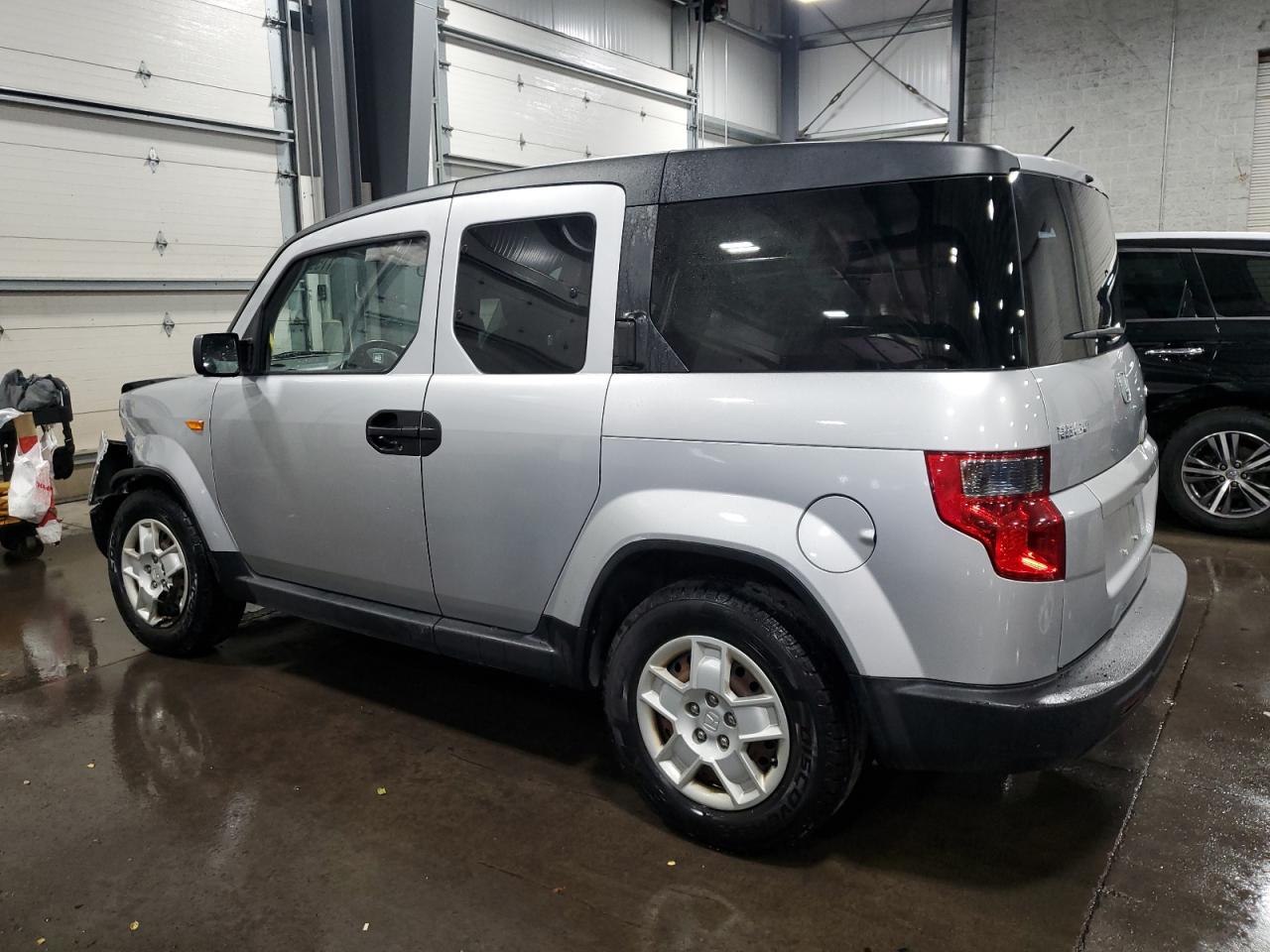 2011 Honda Element - Image 2