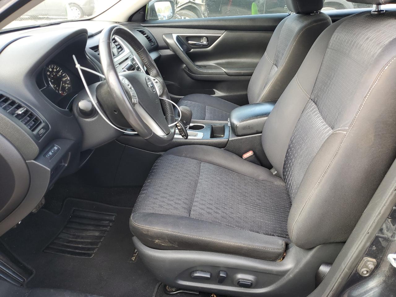 2017 Nissan Altima - Image 7