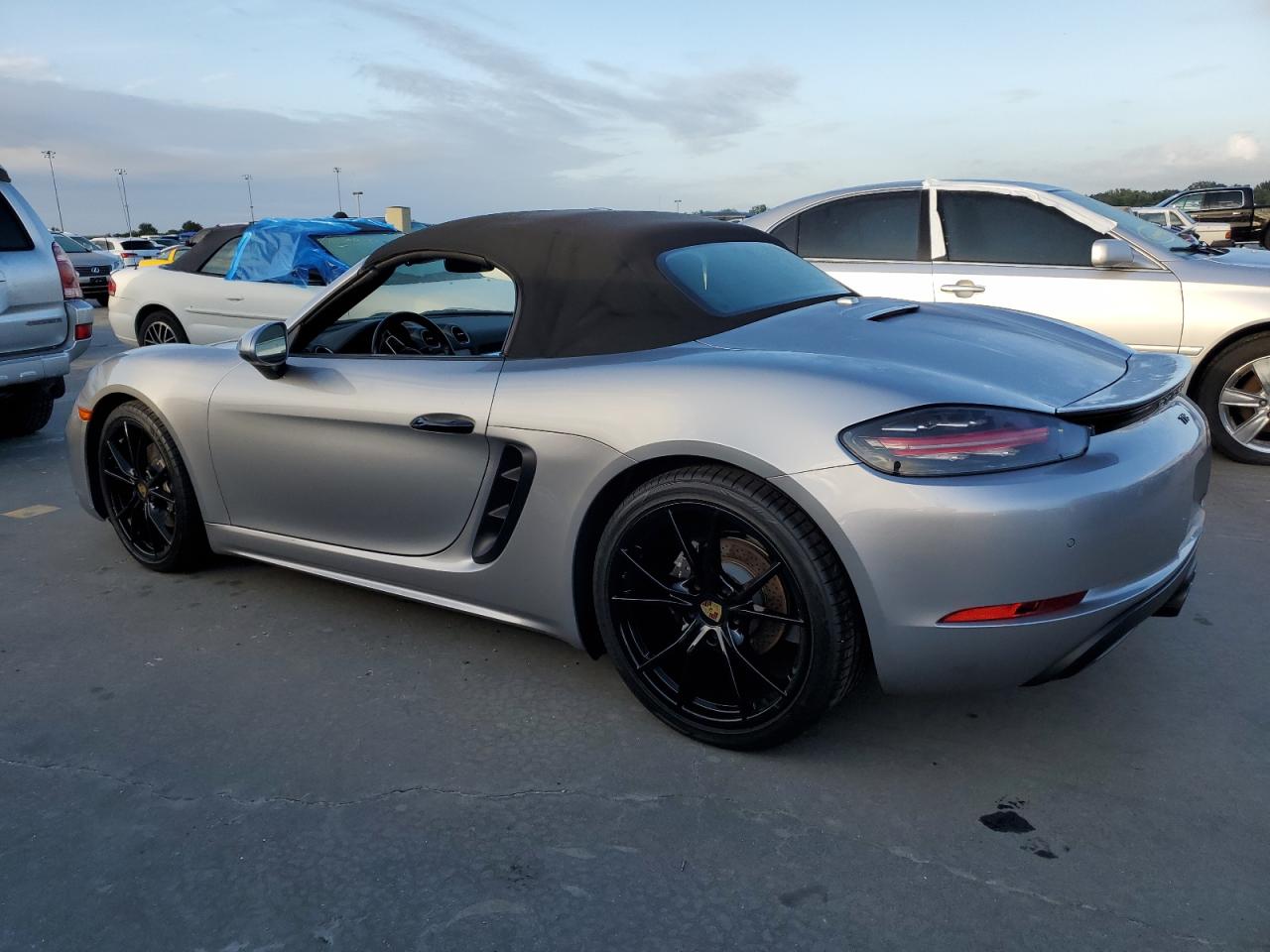 2019 Porsche Boxster - Image 2