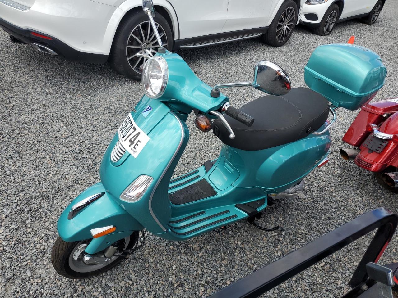 ZAPC386B6D5302833 2013 Vespa Lx 50