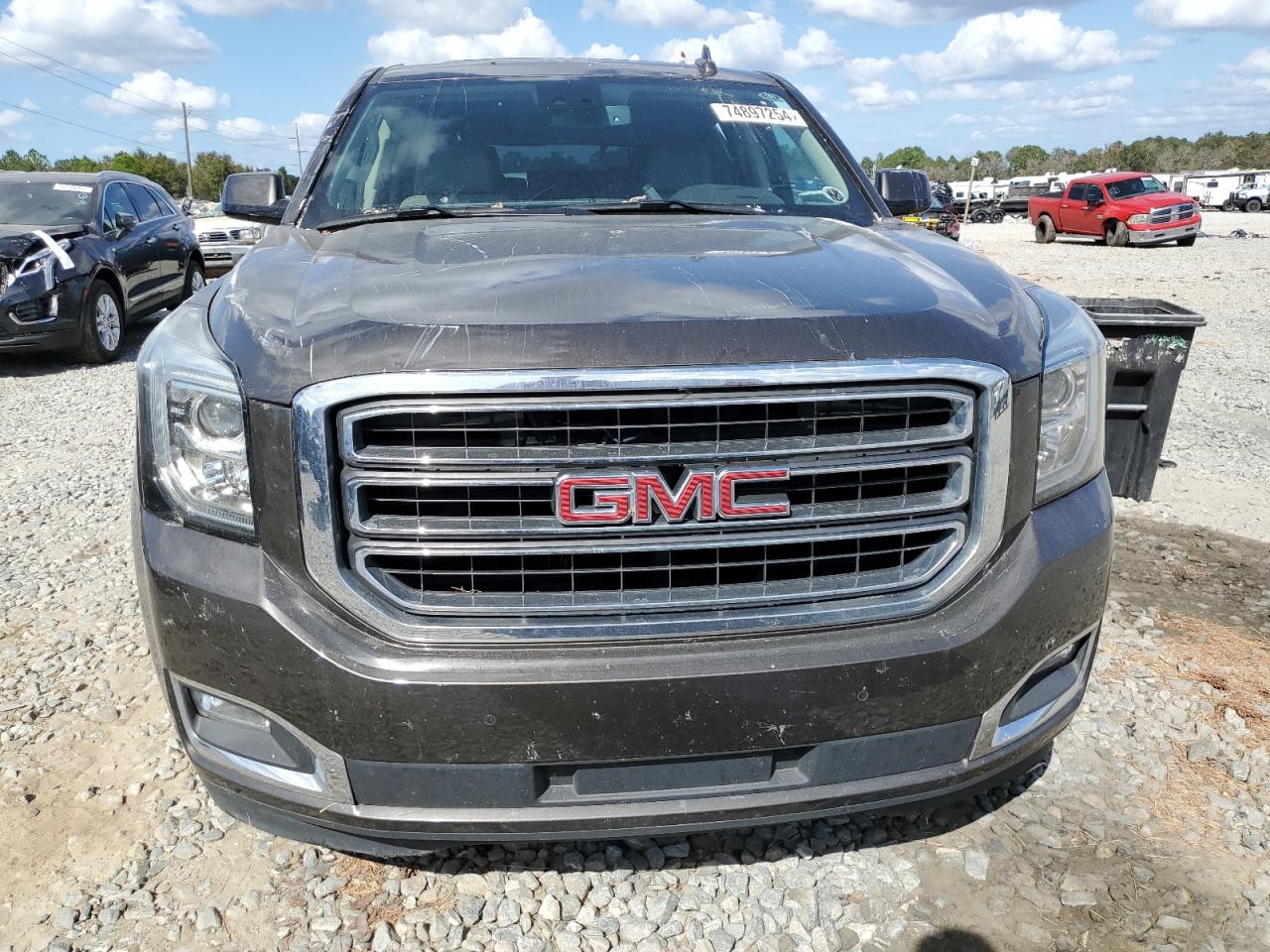 2020 GMC Yukon - Image 5