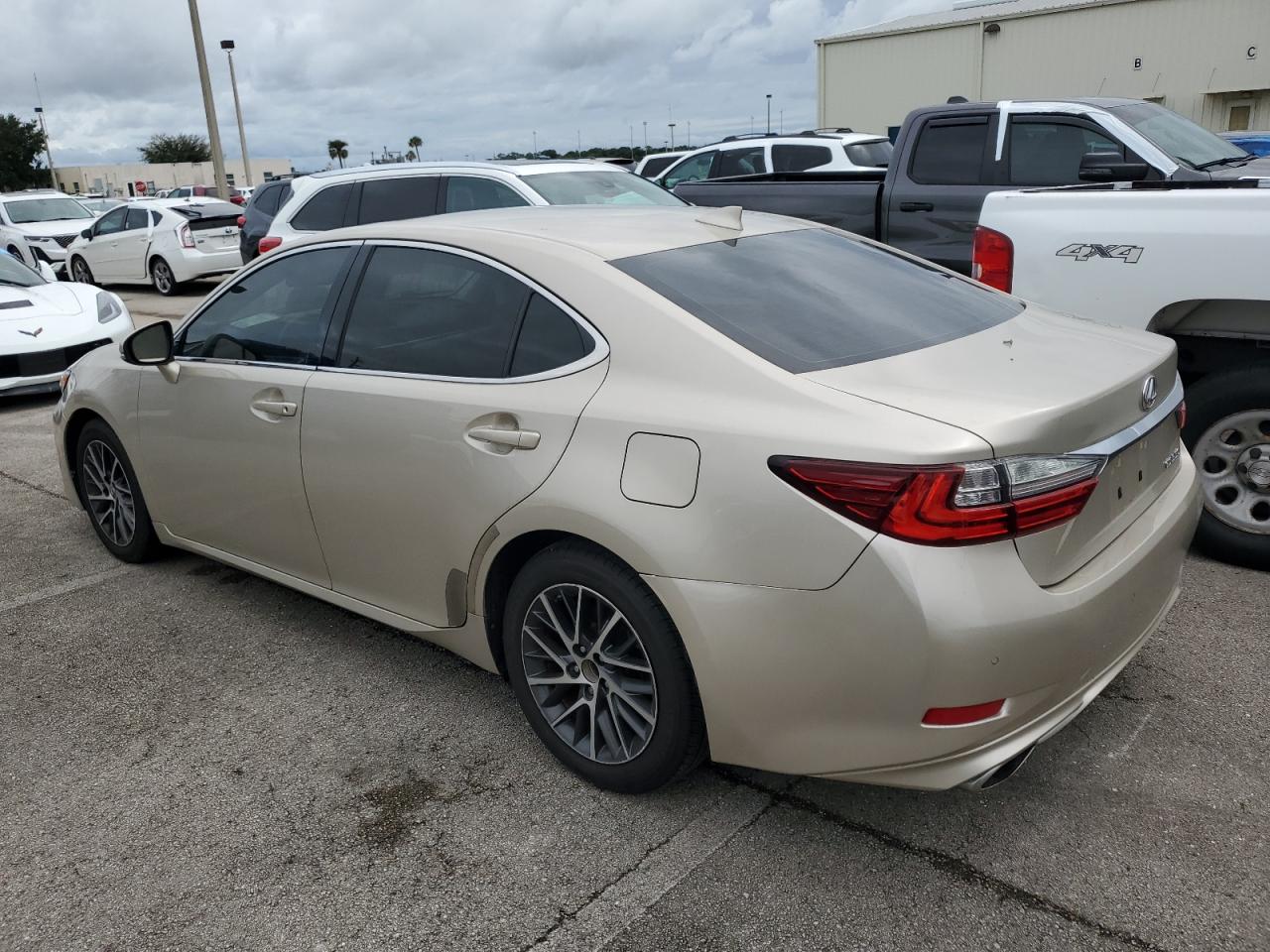 JTHBK1GG5G2230139 2016 LEXUS ES - Image 2