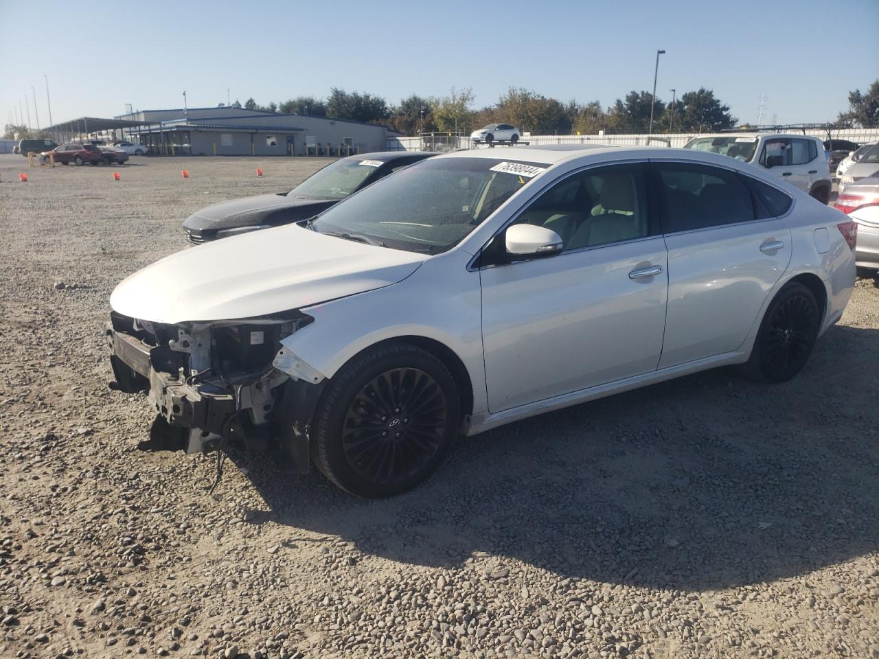 2016 Toyota Avalon - Image 1