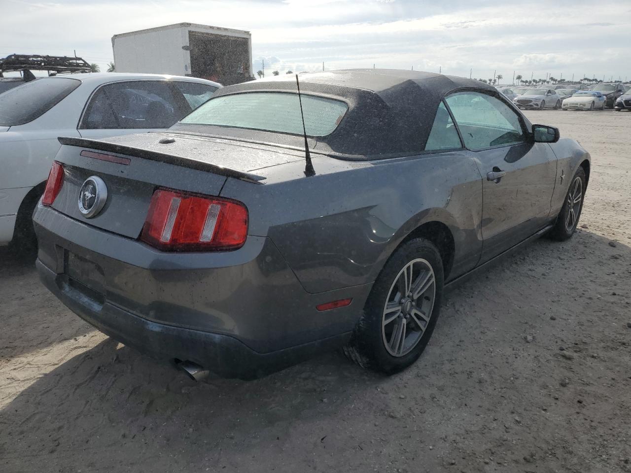 2011 Ford Mustang - Image 3