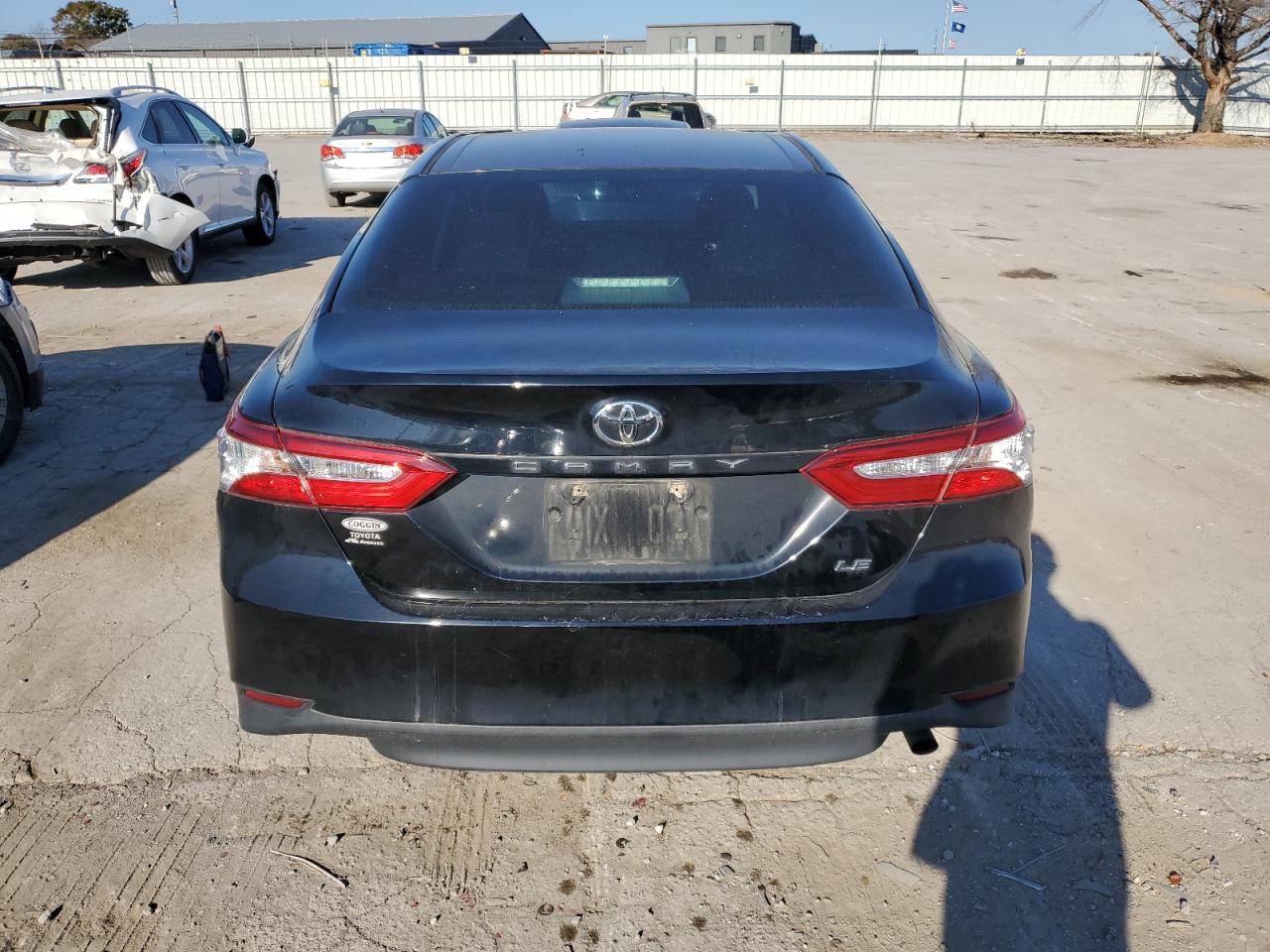 2018 Toyota Camry L VIN: 4T1B11HK0JU069360 Lot: 77634774