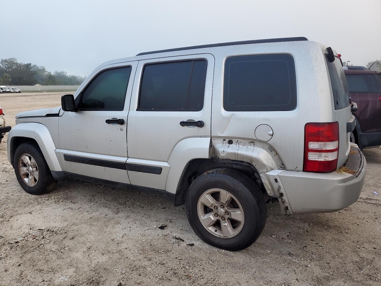 2012 Jeep Liberty (North America) - Image 2