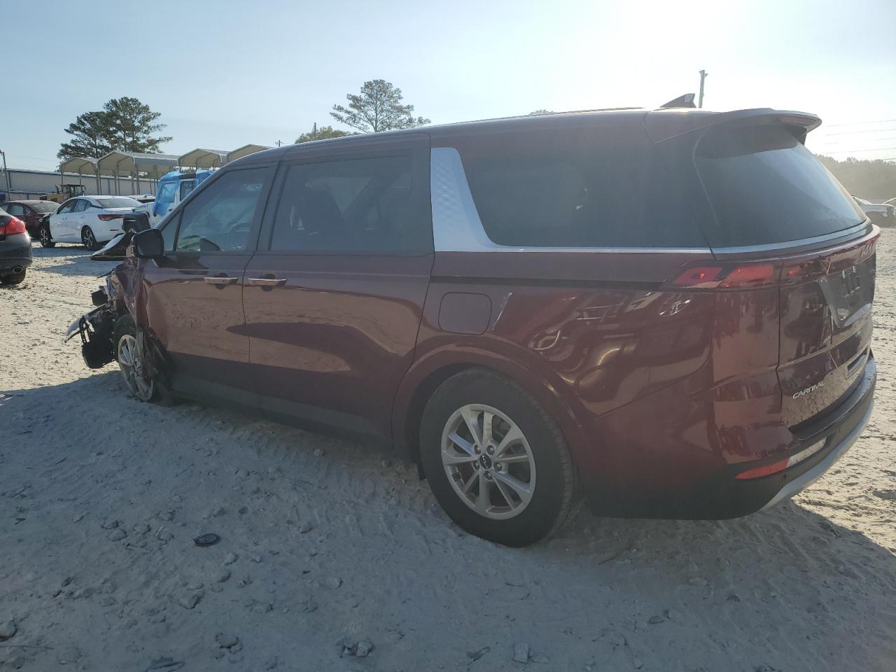 2024 Kia Carnival - Image 2