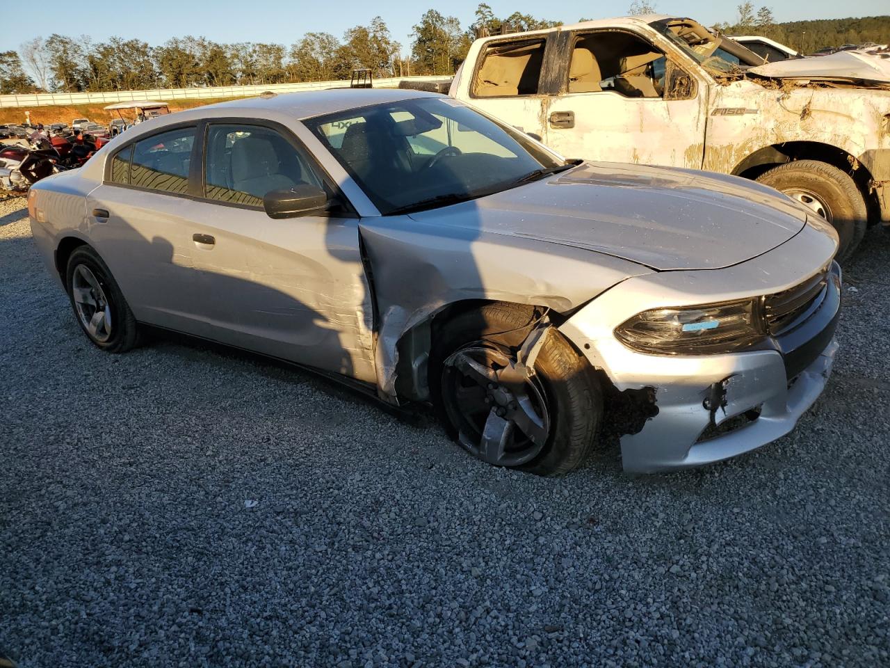 VIN 2C3CDXAT5HH642096 2017 DODGE CHARGER no.4