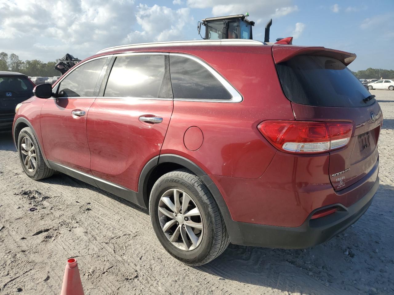 2016 Kia Sorento - Image 2