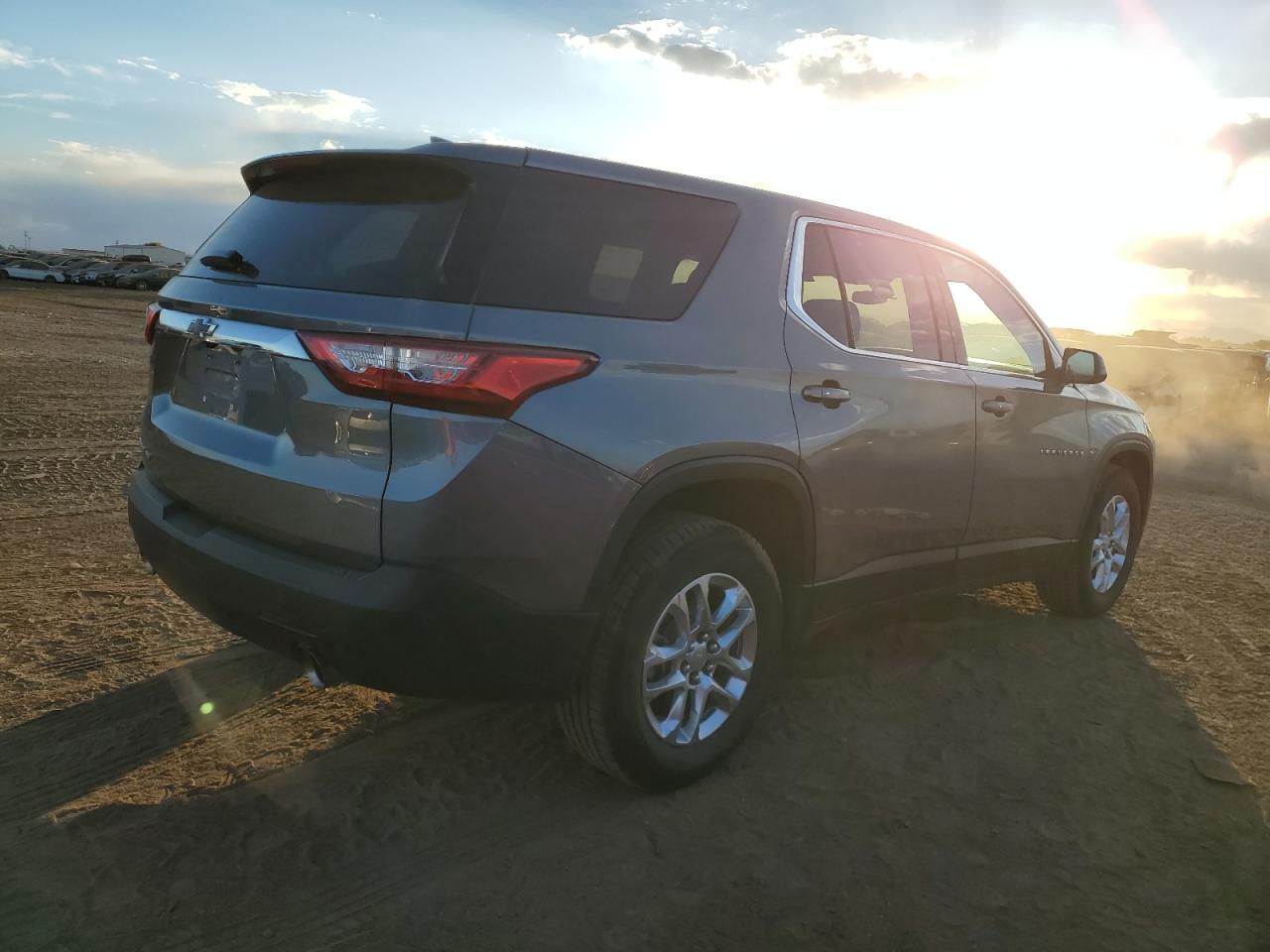 2020 Chevrolet Traverse - Image 3
