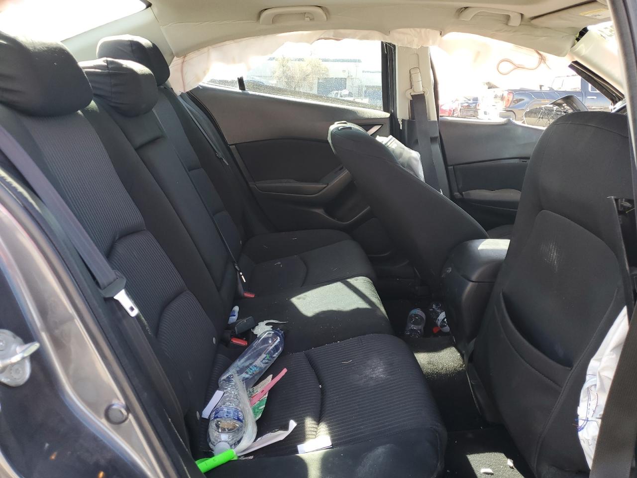 2015 Mazda 3 - Image 11