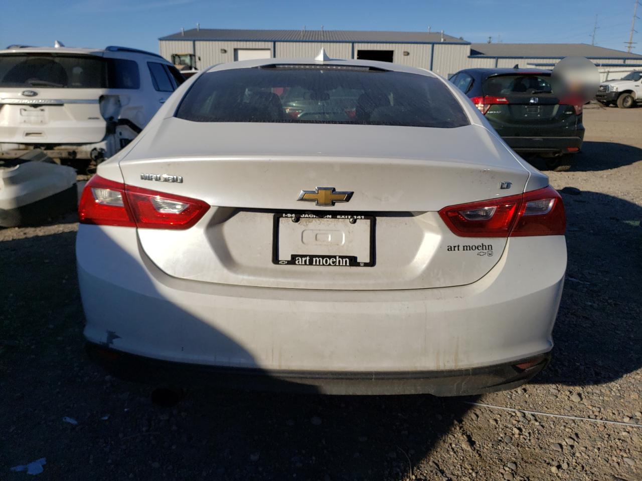 2017 Chevrolet Malibu - Image 6