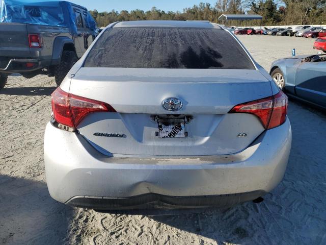  TOYOTA COROLLA 2017 Серебристый