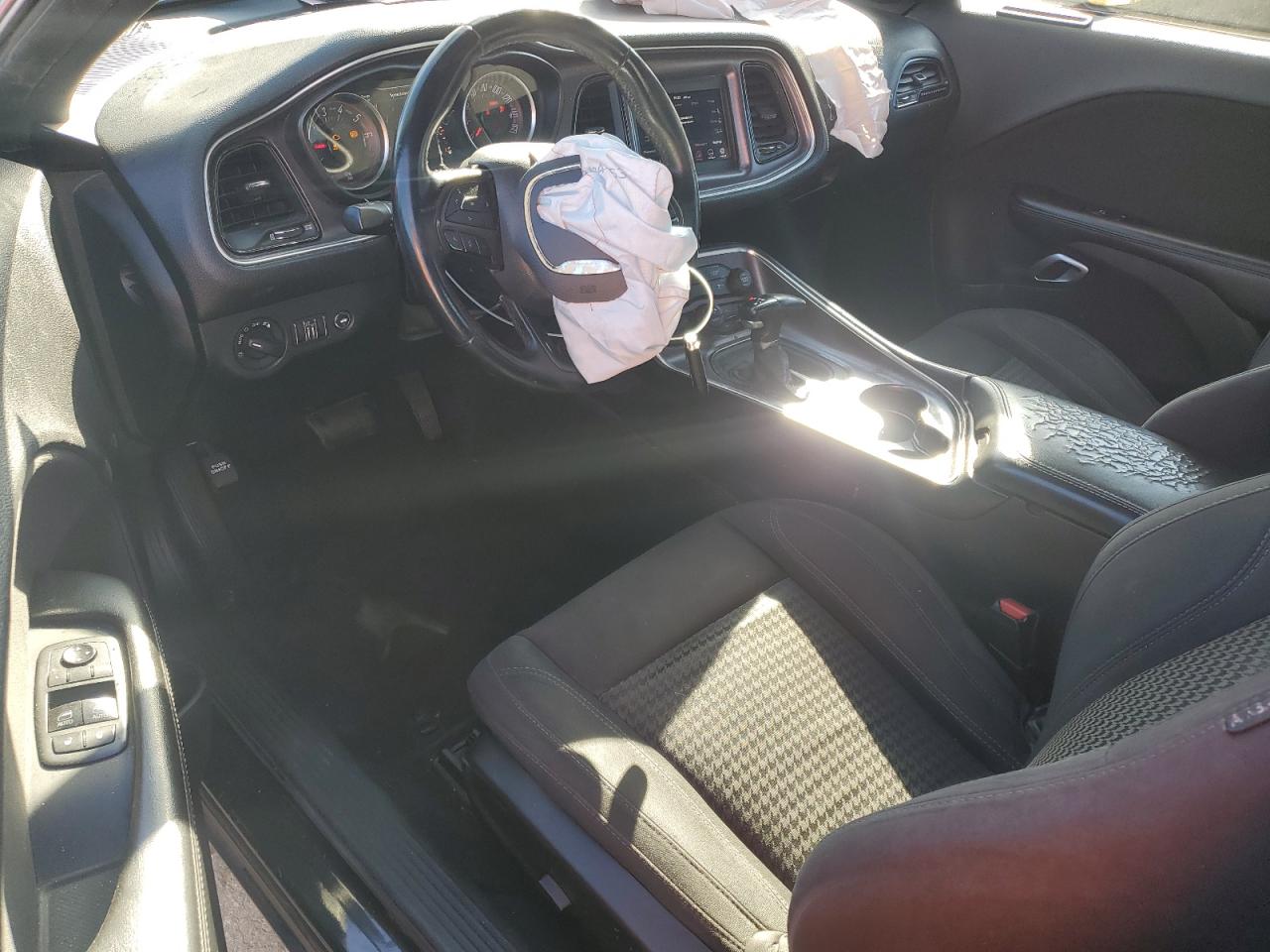2018 Dodge Challenger - Image 8