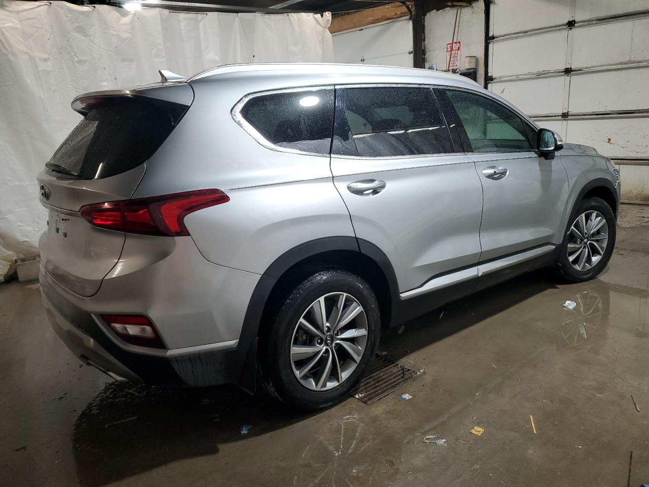 2020 Hyundai Santa Fe - Image 3