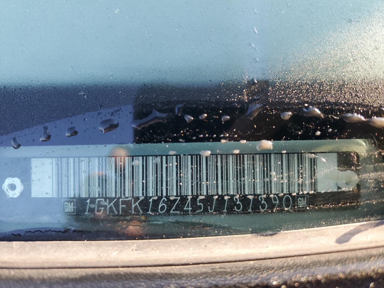 2005 GMC Yukon - Image 13