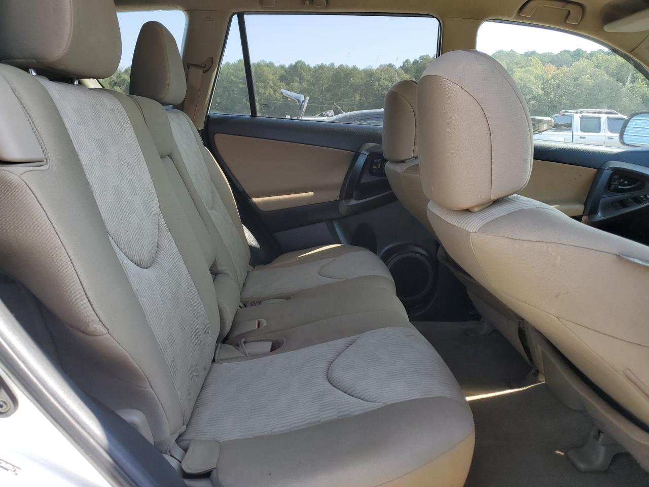 2011 Toyota RAV 4 - Image 11