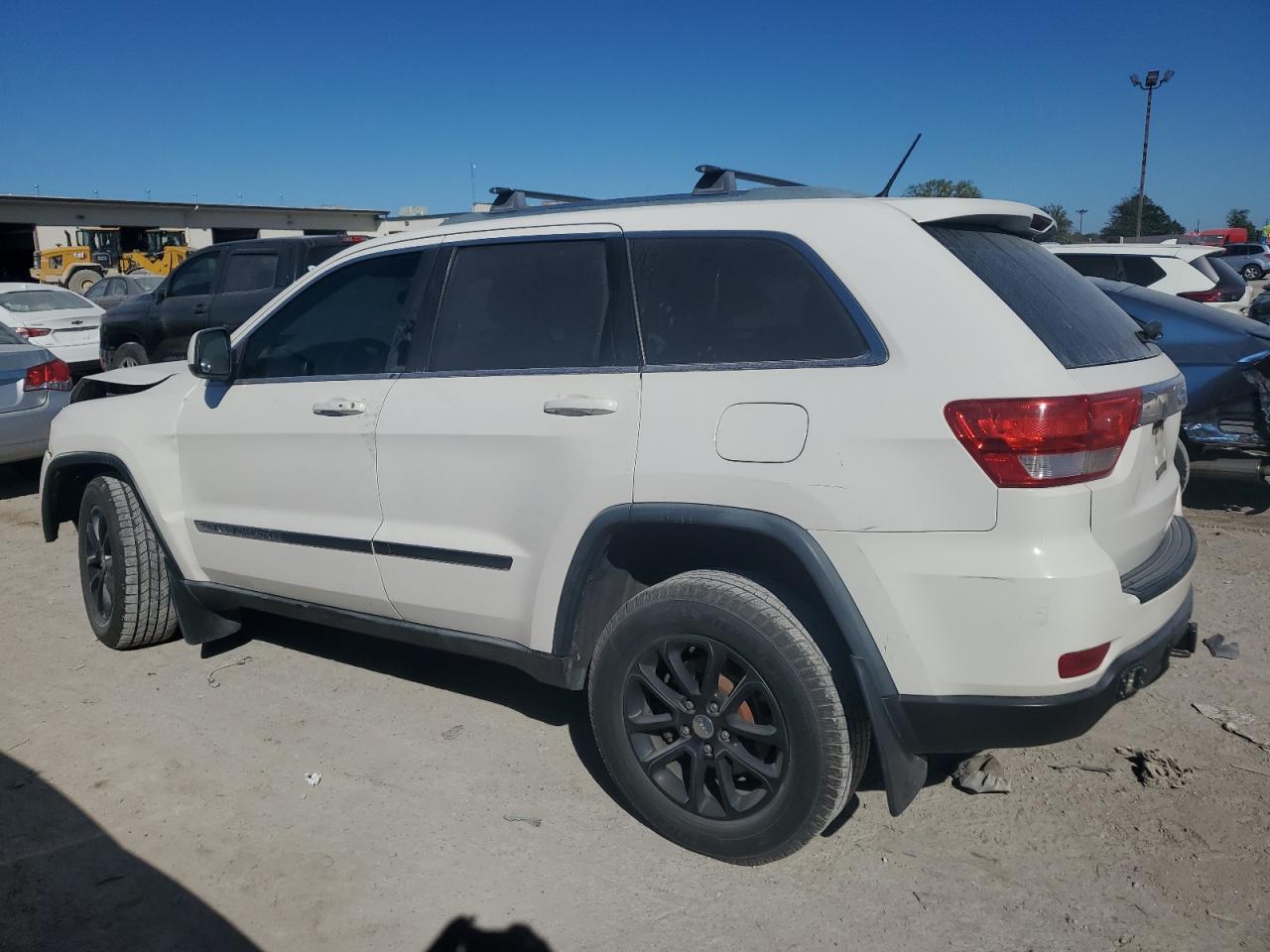 2011 Jeep Grand Cherokee - Image 2