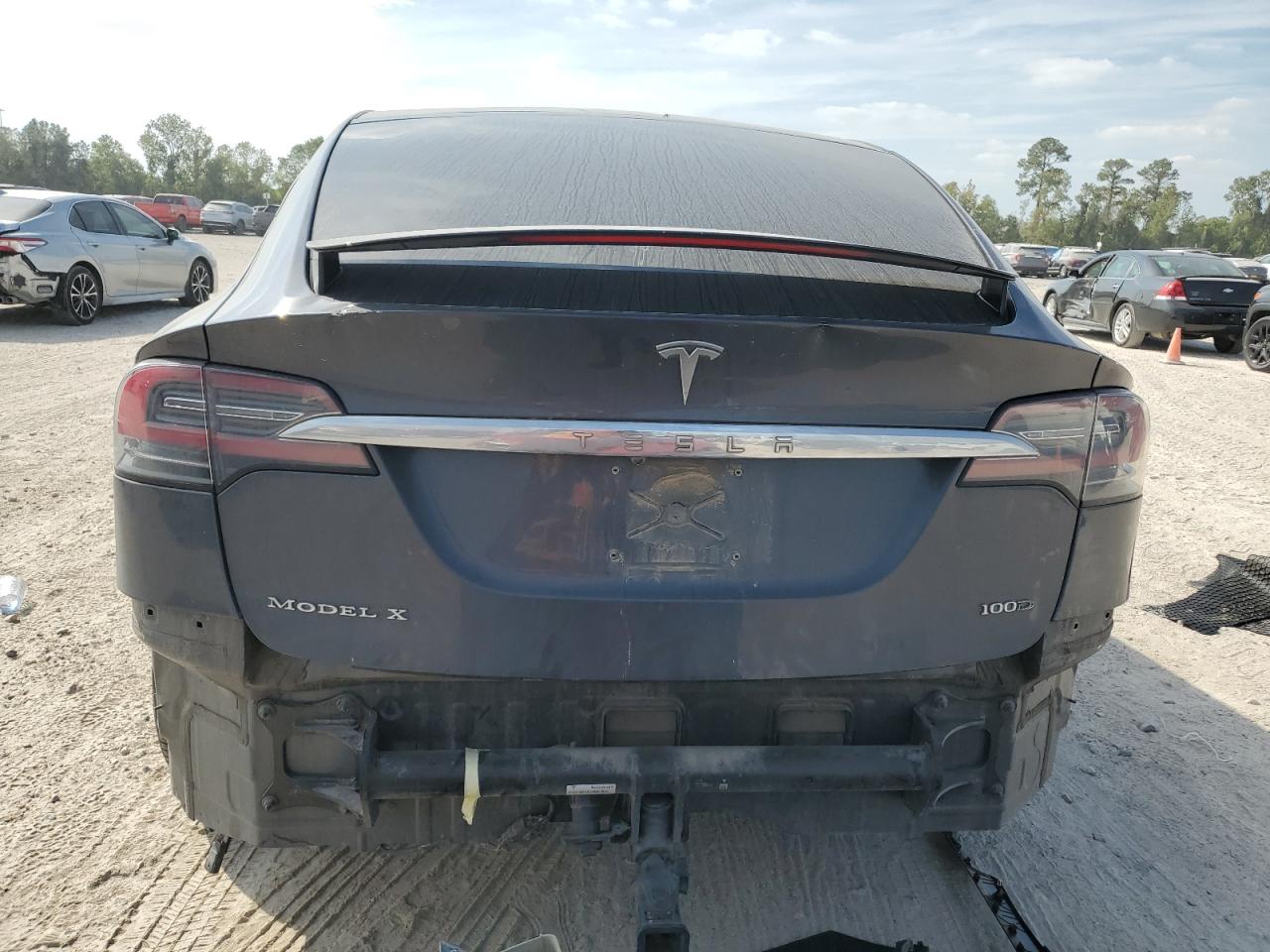 5YJXCAE23JF120643 2018 Tesla Model X