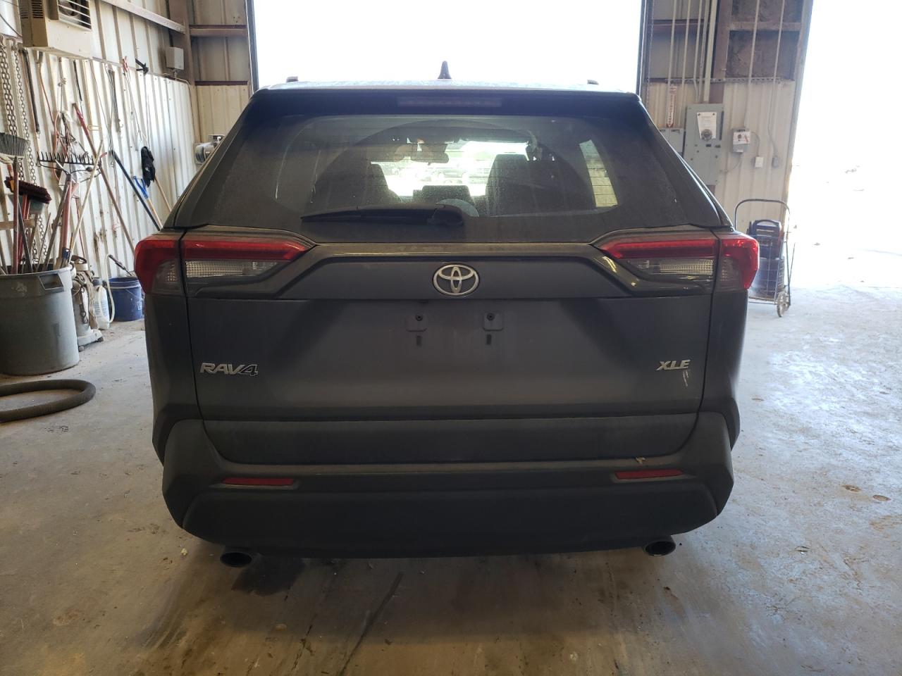 2019 Toyota RAV 4 - Image 6