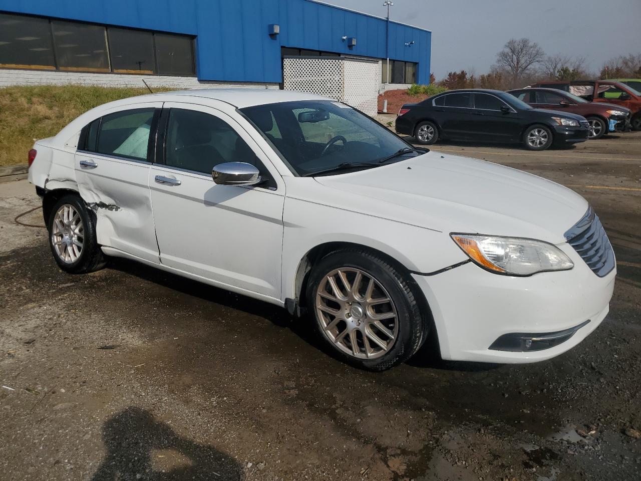 2013 Chrysler 200 Limited VIN: 1C3CCBCG2DN577912 Lot: 77876664