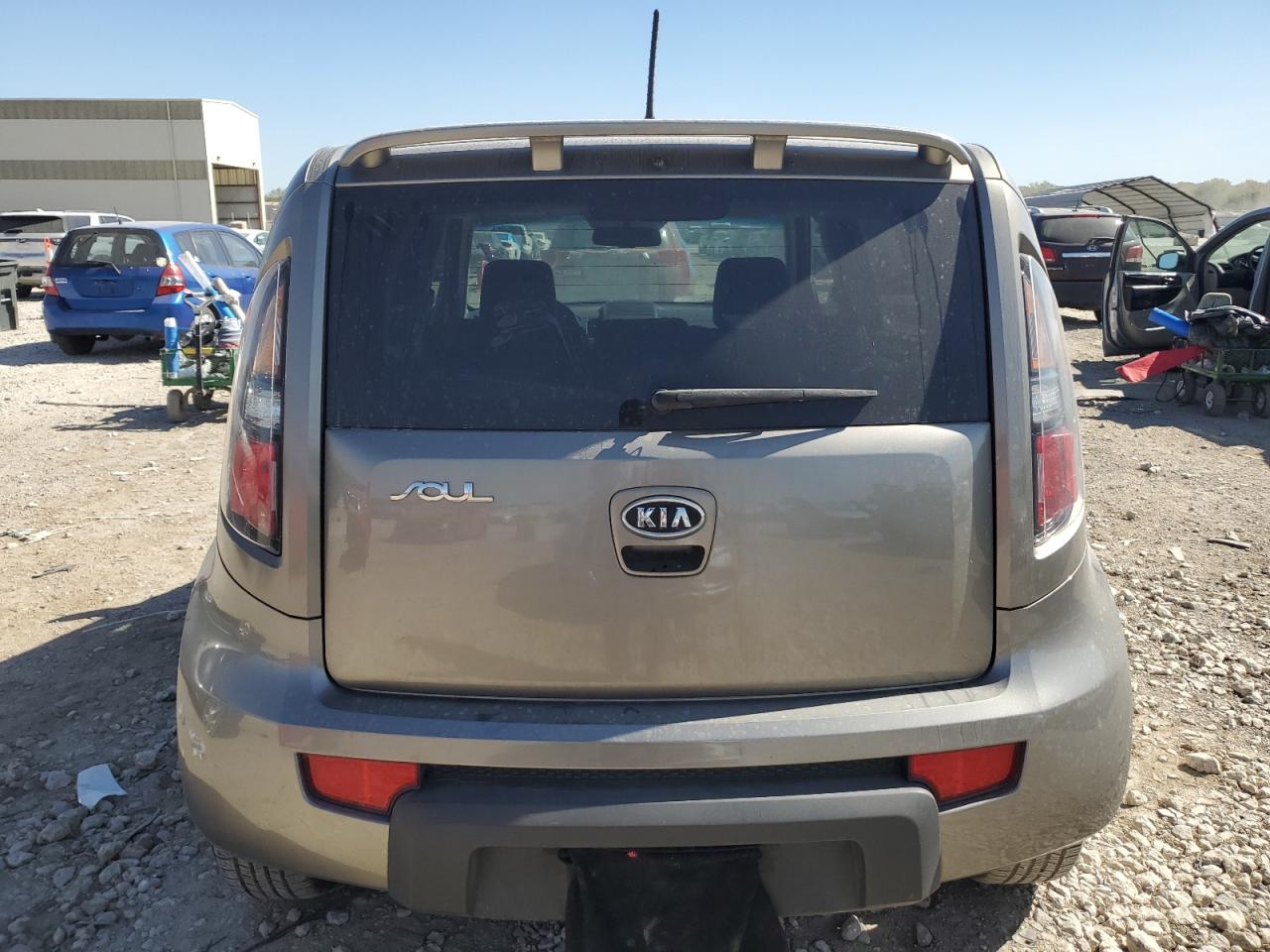 2010 Kia Soul + VIN: KNDJT2A25A7076877 Lot: 74370524