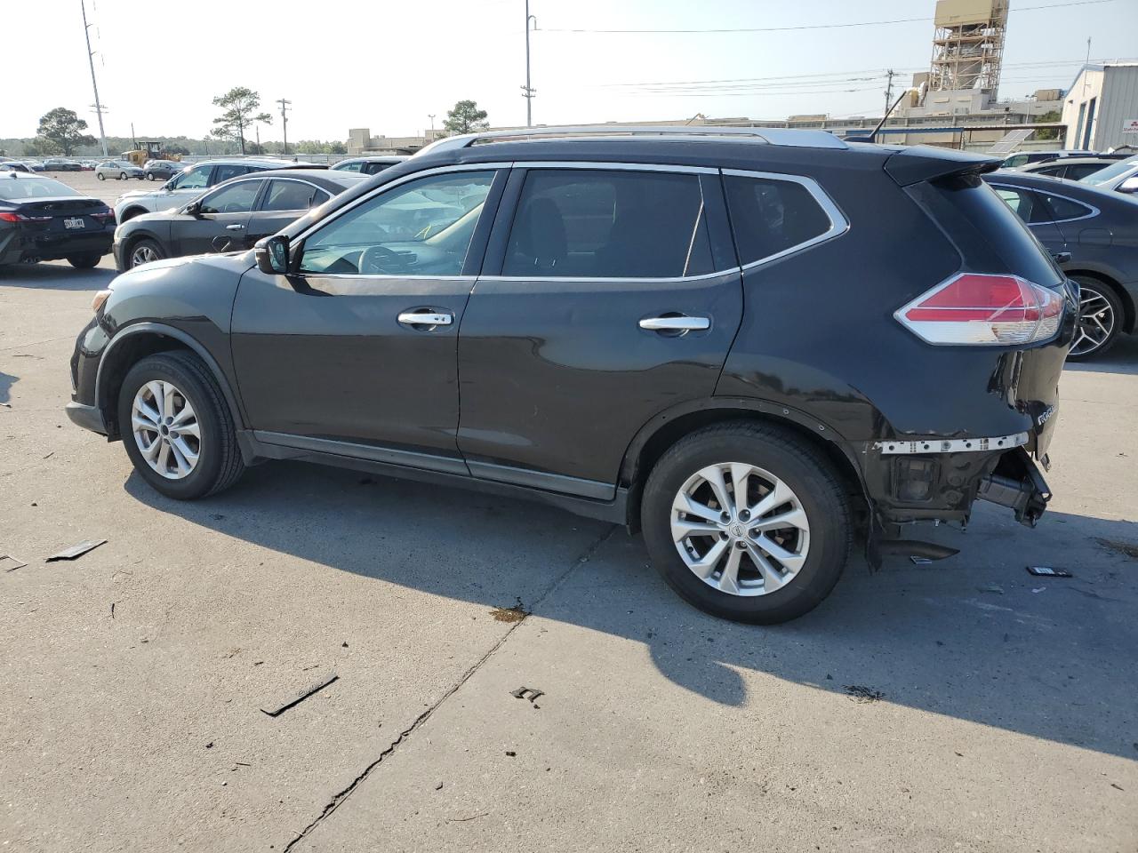 2016 Nissan Rogue - Image 2