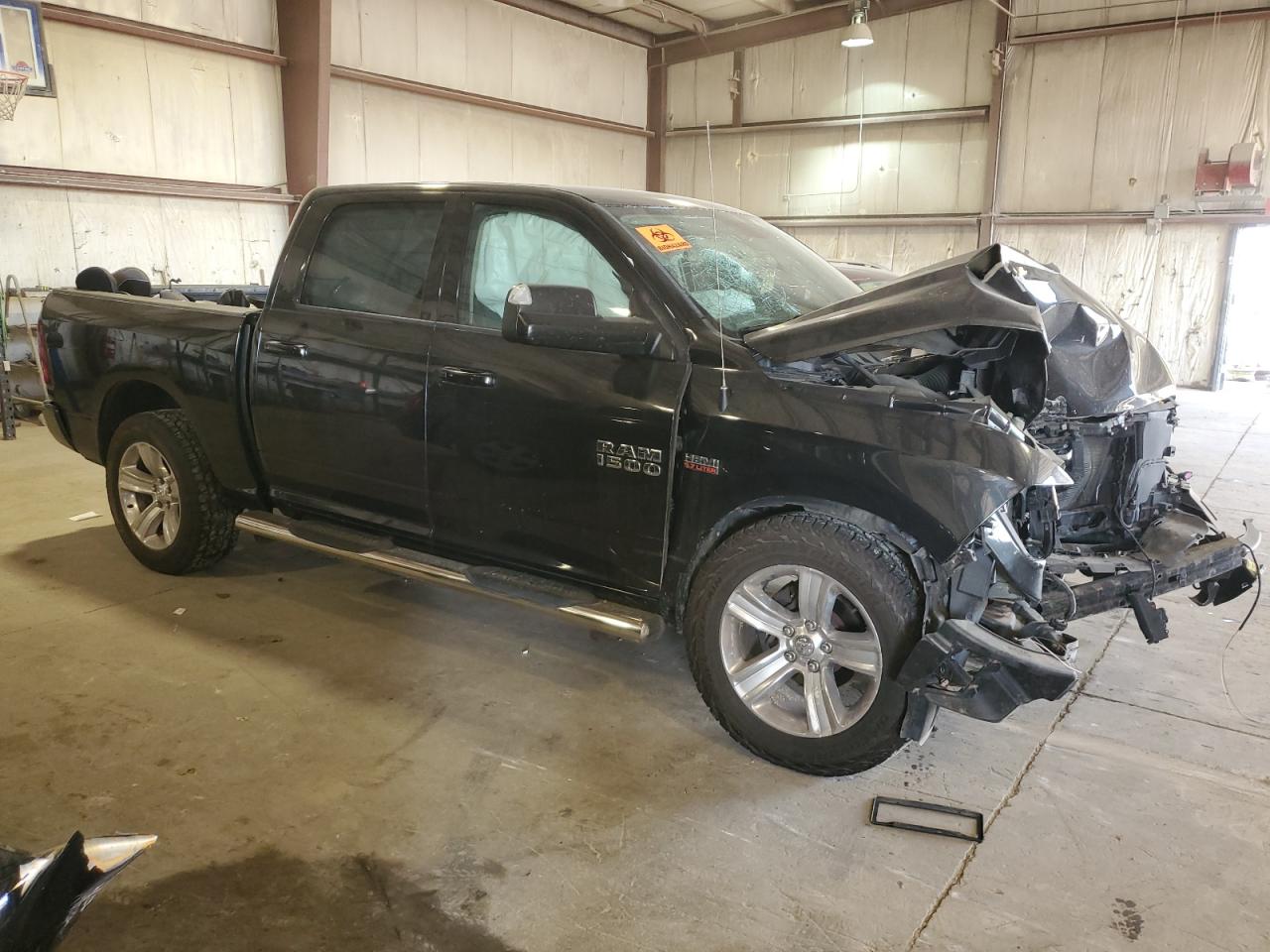 2016 RAM 1500 - Image 4
