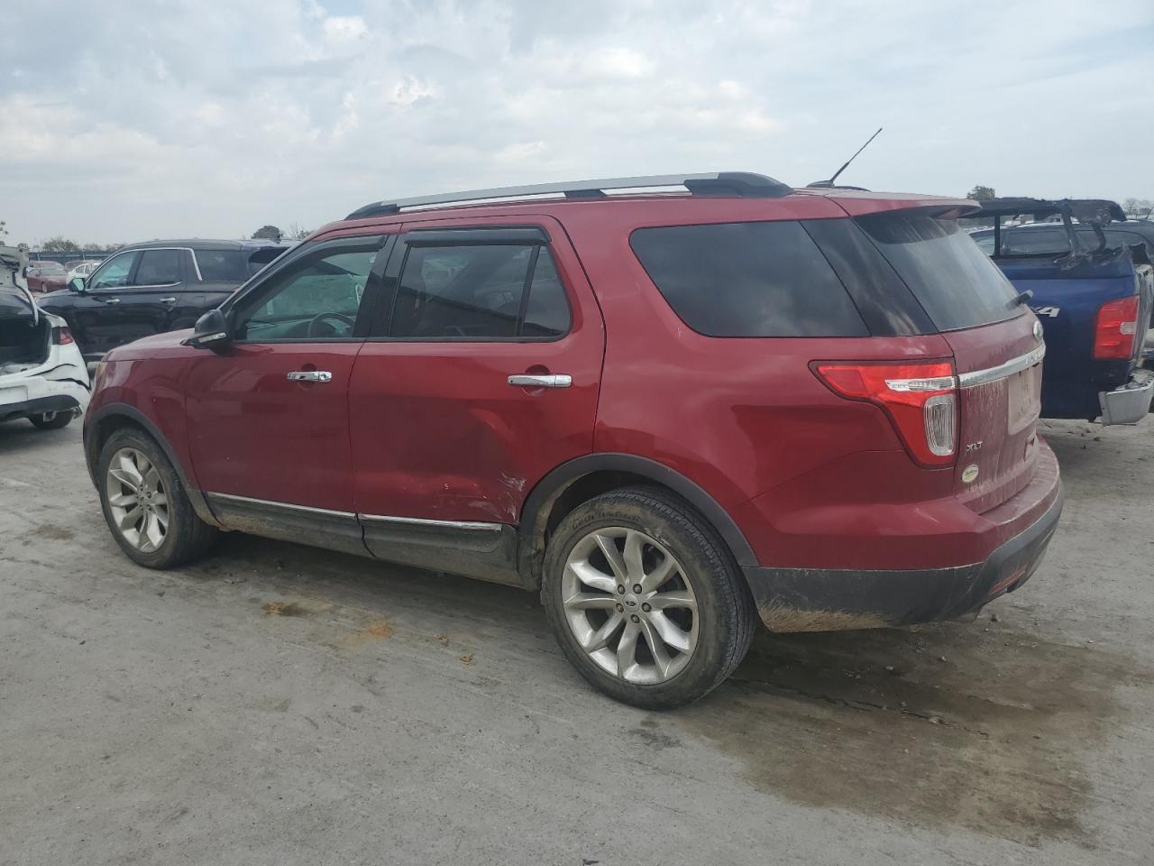 2015 Ford Explorer - Image 2