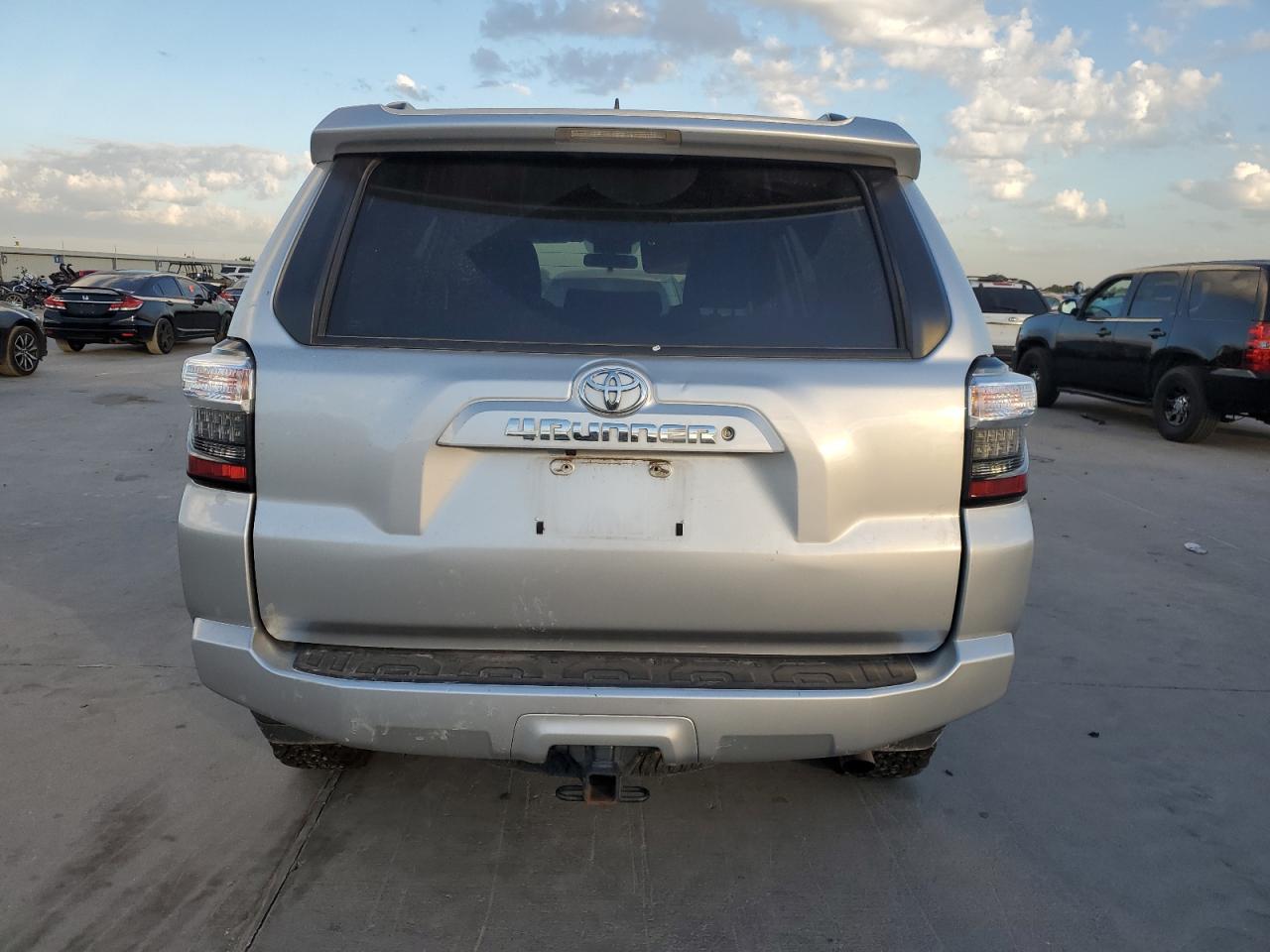 2019 Toyota 4Runner Sr5 VIN: JTEBU5JR5K5660866 Lot: 77454974