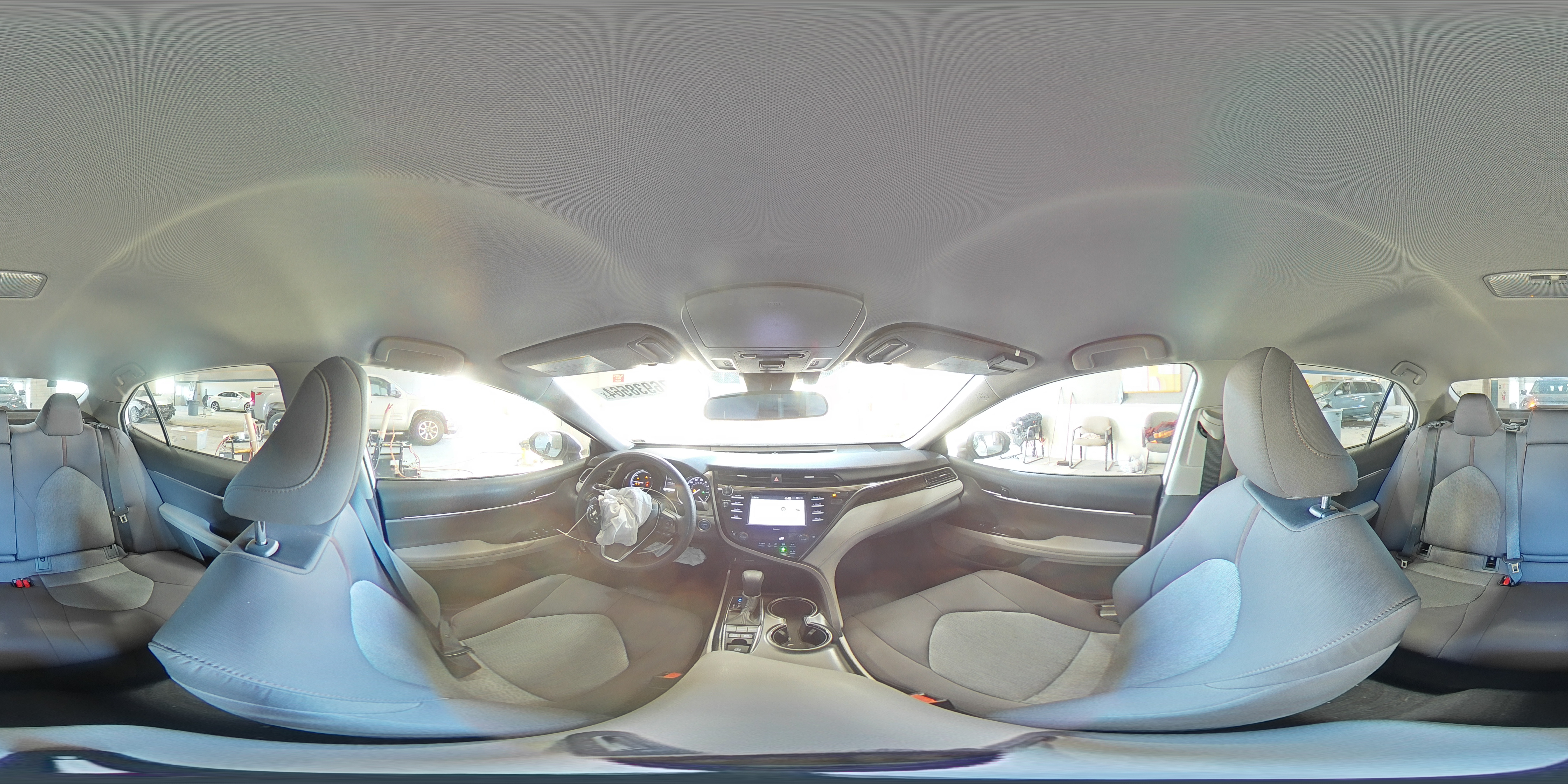 2020 Toyota Camry - Image 13